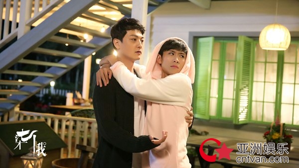 张晓谦《柒个我》热播&nbsp;与张一山双面配合爆点十足