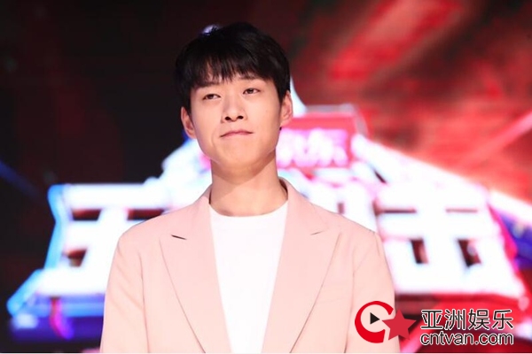 魏大勋隔空表白贾玲,王博文要抱Angelababy大腿