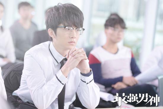 张新成《最强男神》实力演绎学霸吴泽文&nbsp;分分钟开启毒舌金句模式！