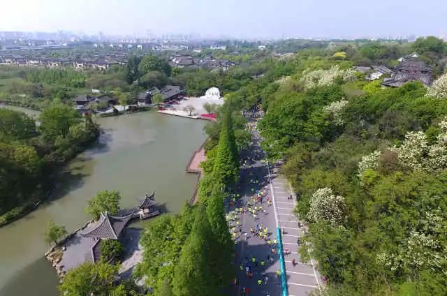 首届马拉松摄影大赛入围作品之城市风采篇