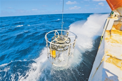 两千米下深海 照样看得透（厉害了，中国科技）