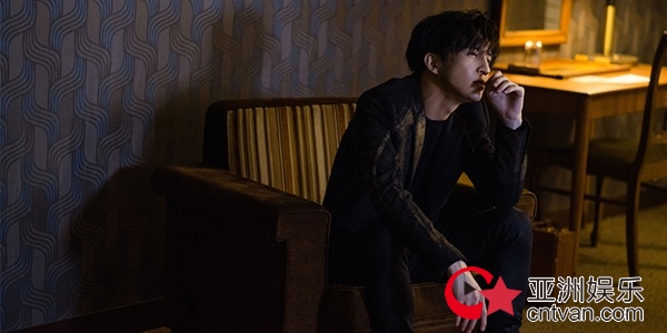 薛之谦都市寓言情歌《骆驼》MV首发 直面孤独与从众的艰难抉择