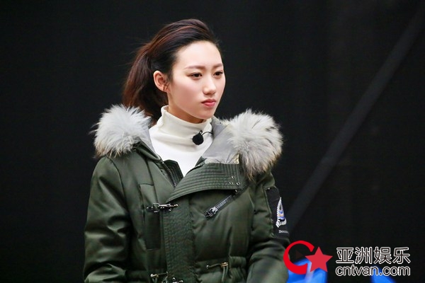 《让世界听见》暖心收官 曾娇、汪峰用音乐点亮孩子们的光明未来