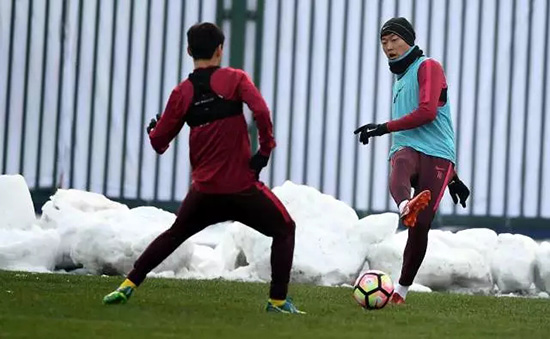 官方'琢玉'海报激励U23男足&nbsp;盼众将在本土创佳绩