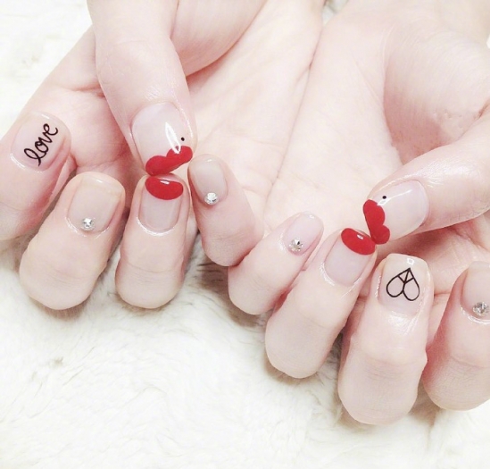 2018新款式，红色美甲最受欢迎