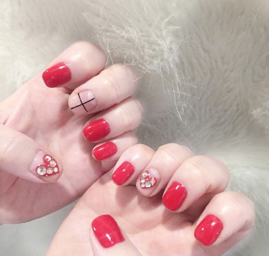 2018新款式，红色美甲最受欢迎