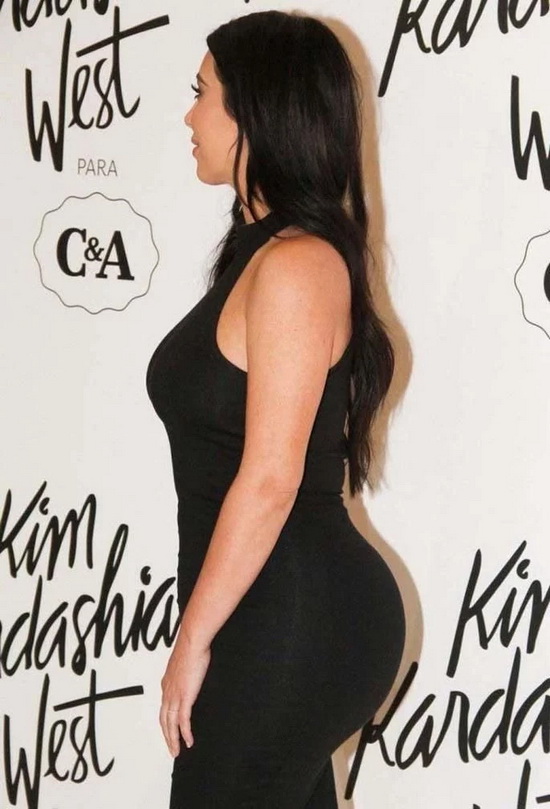 “世界第一臀”卡戴珊紧身黑裙出街