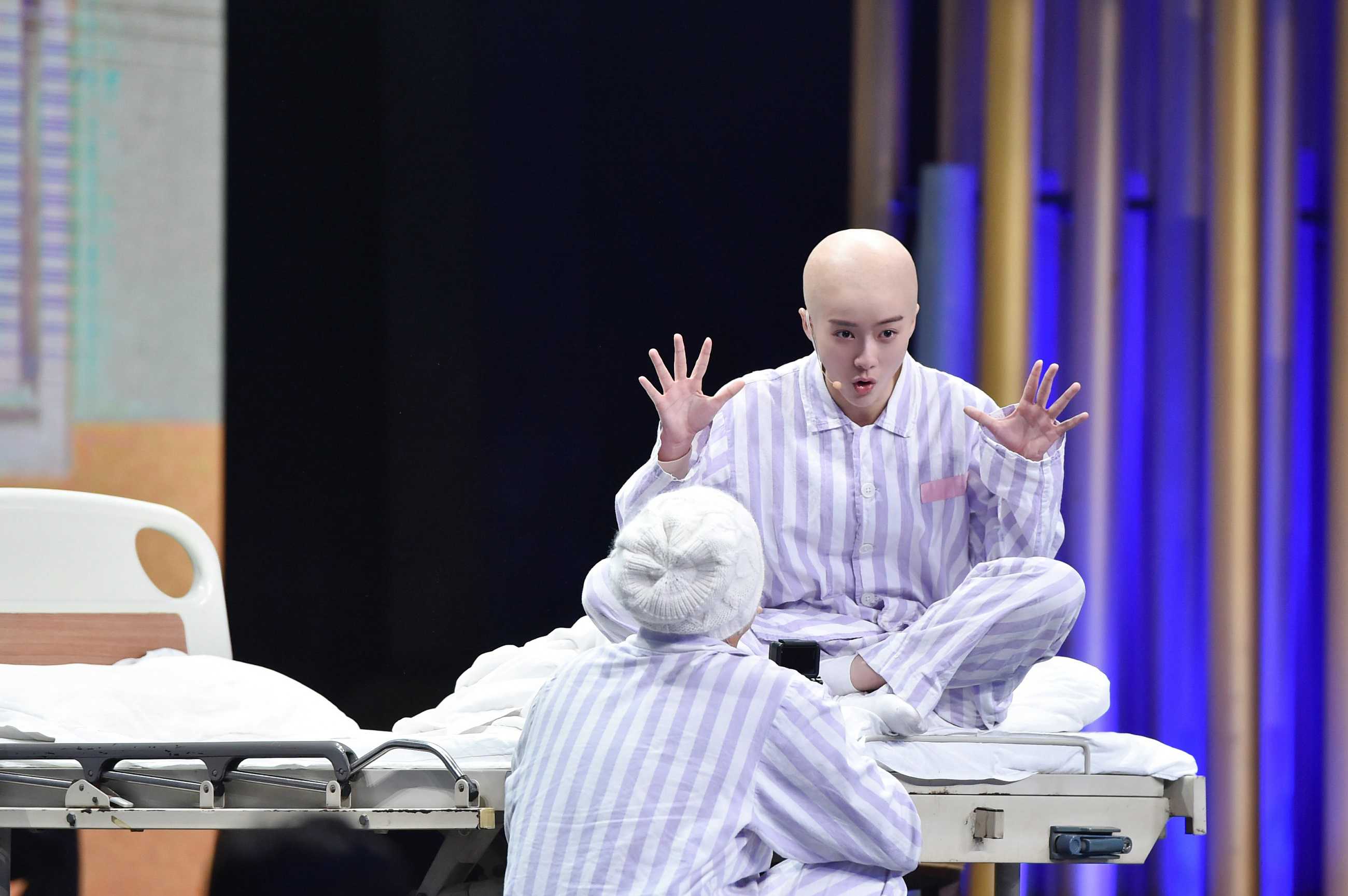 张雪迎《演员的诞生》光头出演患癌女孩 颜值获赞