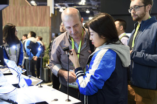 CES2018:咪咕、科大讯飞发布全语音人工智能耳机