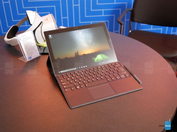 骁龙835笔记本联想Miix 630上手:20小时续航给力