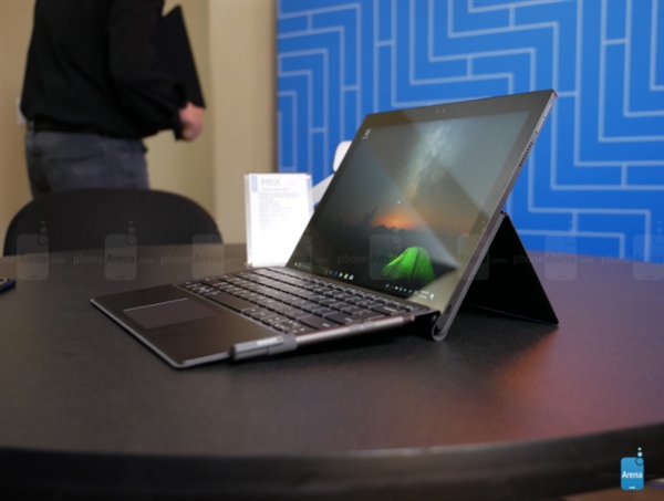 骁龙835笔记本联想Miix 630上手:20小时续航给力