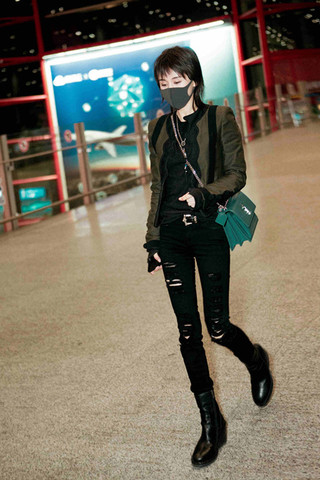 这么搭配显高又时髦 王子文亲身示范小个子穿搭技巧