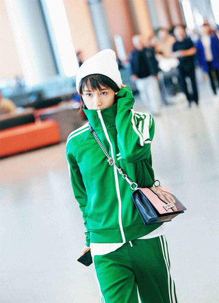 这么搭配显高又时髦 王子文亲身示范小个子穿搭技巧