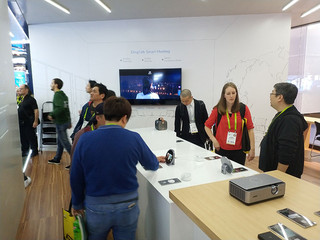 钉钉首次亮相CES&nbsp;2018&nbsp;宣布启动国际化战略