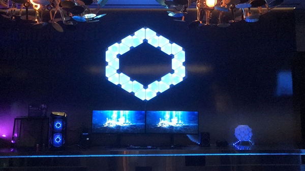 酷冷至尊MasterPlus+打造灯光秀：PC画面同步房间色彩