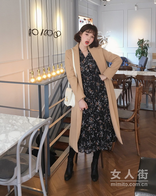 冬季裙装搭配&nbsp;优雅时尚两不误