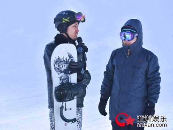 孙亦沐出席天猫冰雪节活动&nbsp;体验奥运标准U池