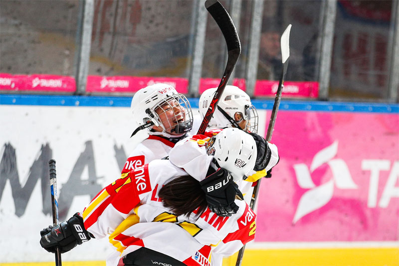 U18女冰世青赛三个队长进四球 皮云琳:终于能唱国歌了