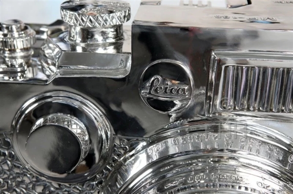 不锈钢“徕卡相机”现身eBbay 要价竟高达65万元