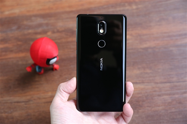 诺基亚蓝牙耳机发布：3天续航时间&nbsp;售价299元