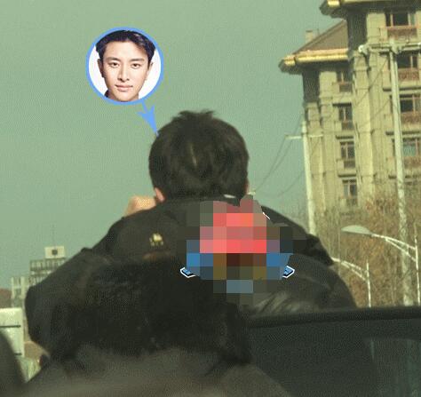 李小璐风波后现身全程露笑&nbsp;这场风波中她才是受伤害最少的