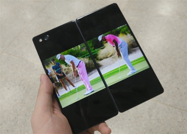 国产唯一！中兴AXON&nbsp;M斩获CES2018创新产品奖