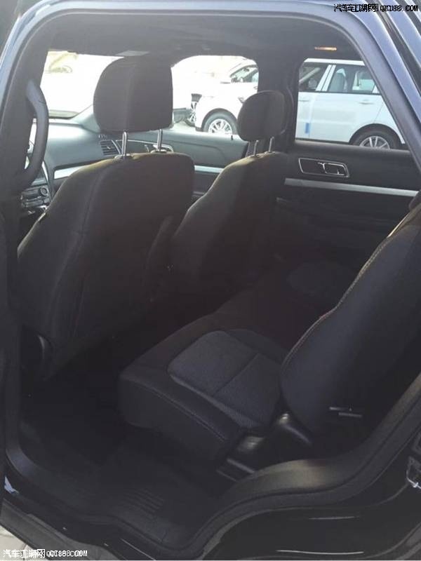 2017款福特探险者四驱2.3T现车实拍报价