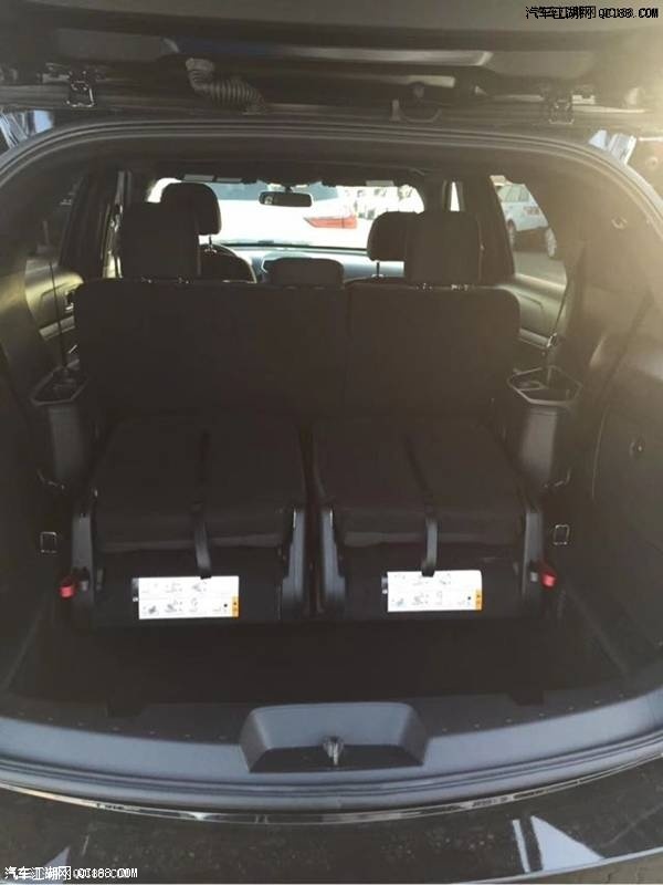 2017款福特探险者四驱2.3T现车实拍报价