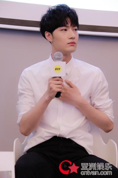 陈子由新书分享会&nbsp;王祖蓝贴心支持寄予厚望