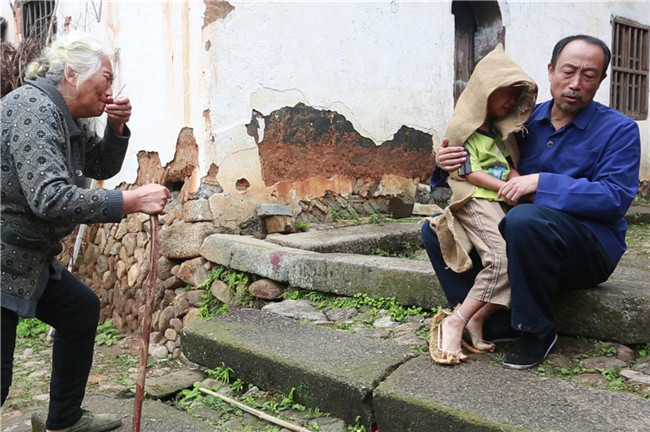 《一个人的课堂》排片量不足0.01% 崔永元袁立梁芒上百明星求排片