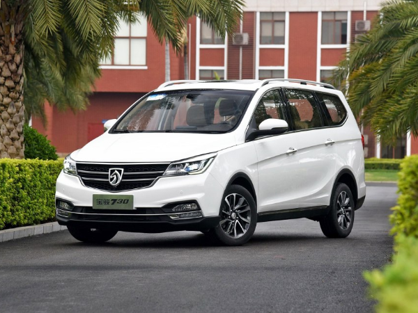 原创新宝骏730 7座MPV体验 开启高品质生活