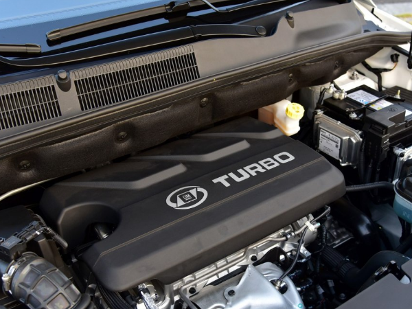 原创新宝骏730 7座MPV体验 开启高品质生活