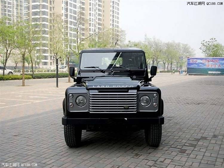 平行进口路虎卫士90车身铝合金轮毂体验