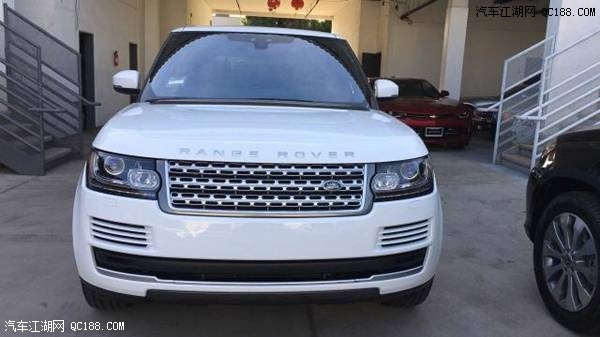 17款路虎揽胜白色HSE汽油3.0行政版实拍