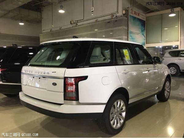 17款路虎揽胜白色HSE汽油3.0行政版实拍