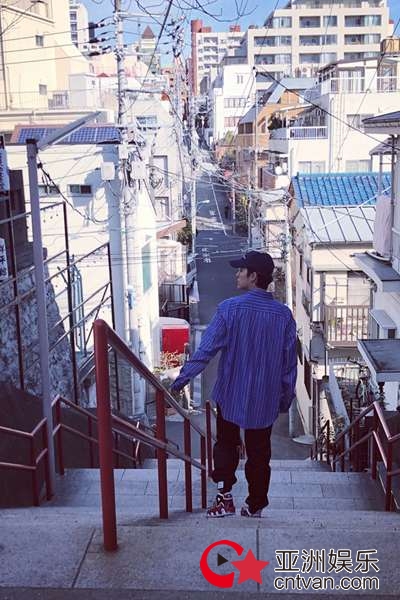 动漫少年再上线 徐海乔还原《你的名字》经典场景