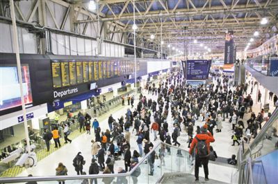 英国火车票涨价，上班族很受伤