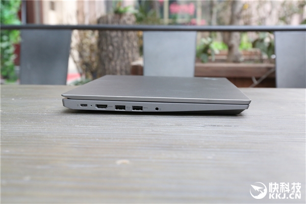 RX550独显!联想ThinkPad E480图赏:小红点经典依旧