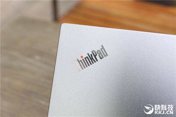 RX550独显!联想ThinkPad E480图赏:小红点经典依旧