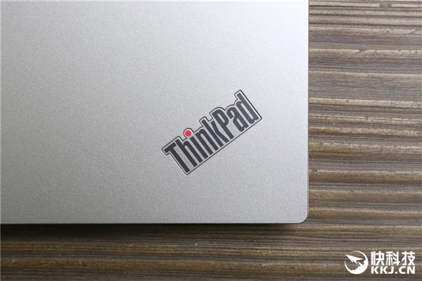 RX550独显!联想ThinkPad E480图赏:小红点经典依旧