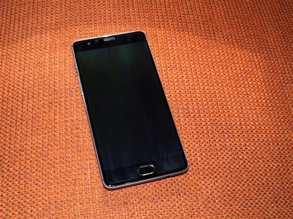 一加3新增面部识别功能&nbsp;解锁更方便