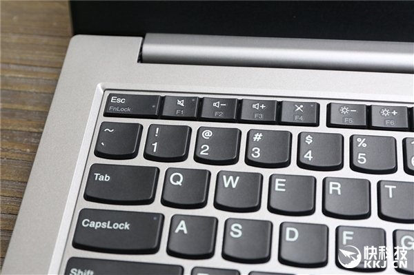 RX550独显!联想ThinkPad E480图赏:小红点经典依旧