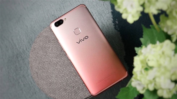 vivo&nbsp;X20梦幻粉图赏：颜值帅爆&nbsp;一眼心动