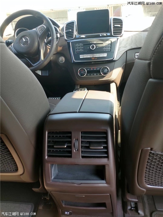 奔驰GLE400天津港报价配置参数油耗解析