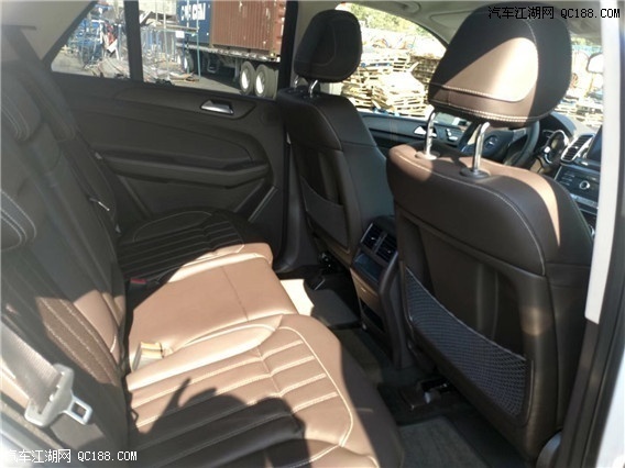 奔驰GLE400天津港报价配置参数油耗解析