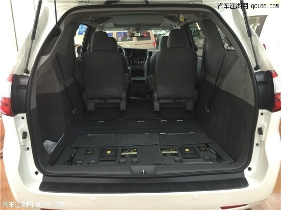 2017款丰田塞纳3.5四驱报价配置参数解析