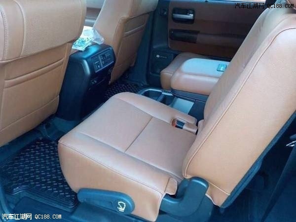 18款丰田红杉5700 5.7L七座白金加版实拍