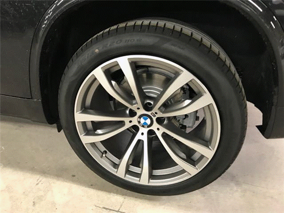 18款宝马X5 3.0T 304马力8挡手自一体版