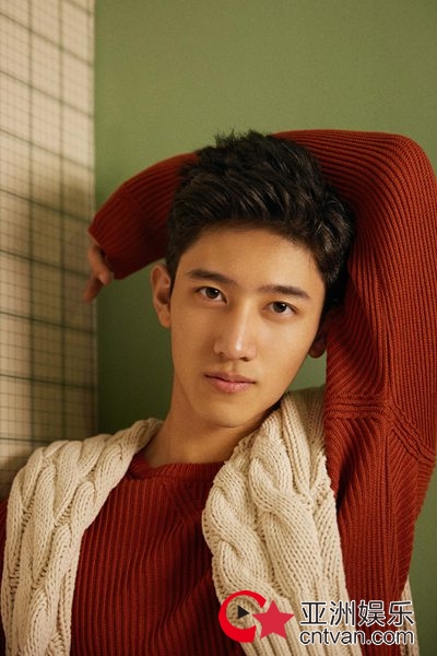 《恋爱先生》开启校园回忆篇 战宇呆萌学霸上线