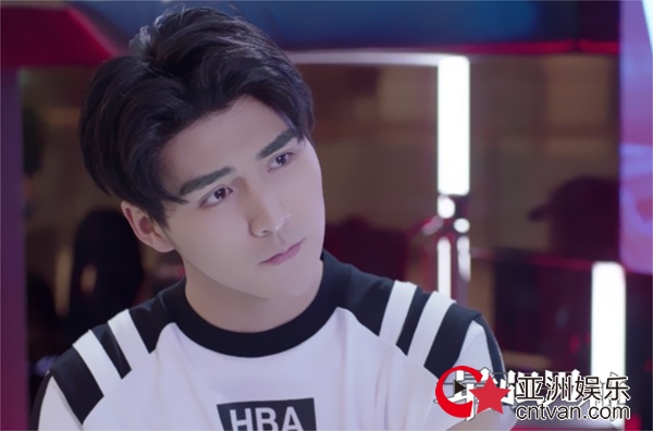 《最强男神》优酷热播正酣&nbsp;龙吟三神联手震慑电竞圈